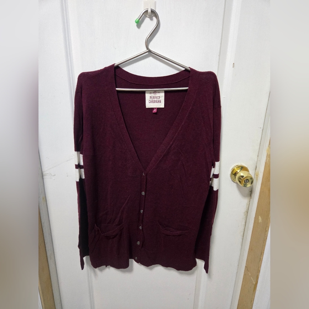 Burgundy cardigan size XL ~ extra large from Kohl's